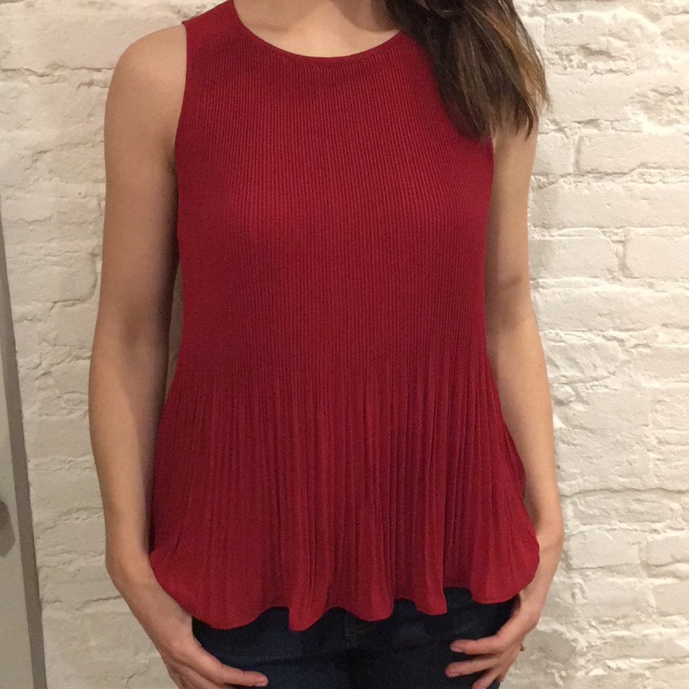 LOFT red pleated tank